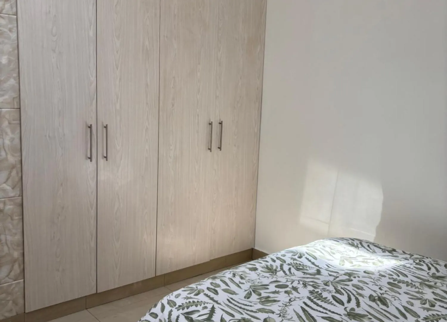 First Avenue Fully Halaal Apartment - Granny Flat Cape Town