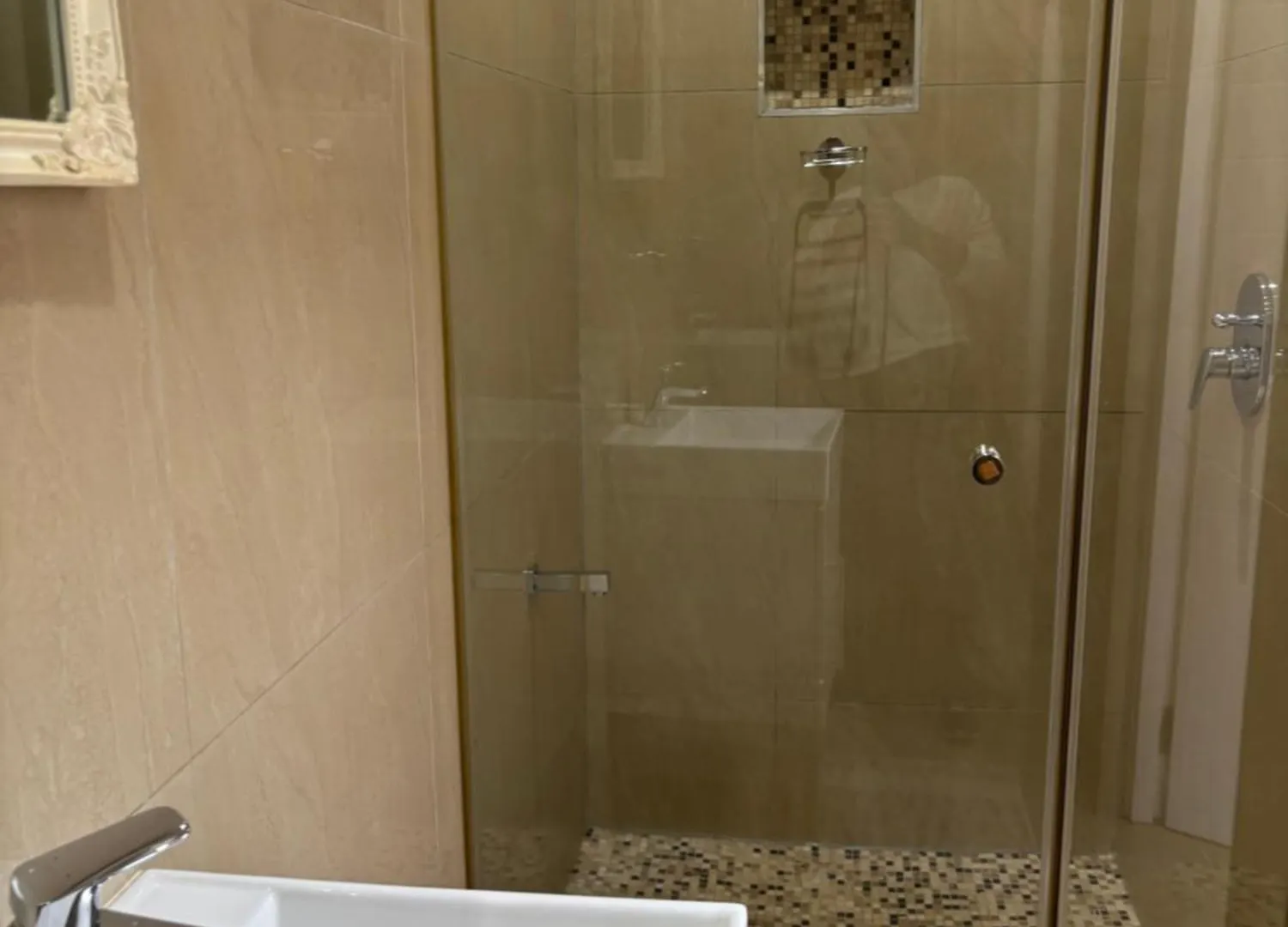 First Avenue Fully Halaal Apartment - Granny Flat Cape Town 0*,